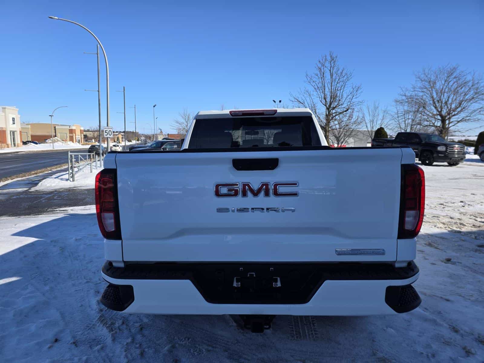 2021 GMC Sierra 1500 Elevation - Image 10