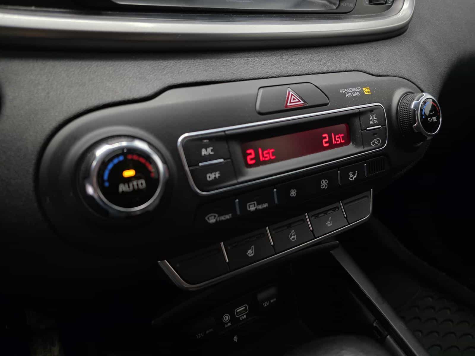 2019 Kia Sorento LX V6 - Image 11