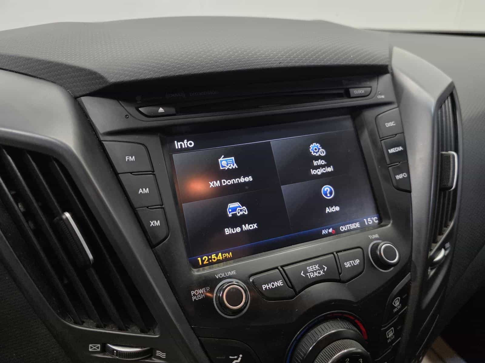 2016 Hyundai Veloster Rally Edition - Image 10