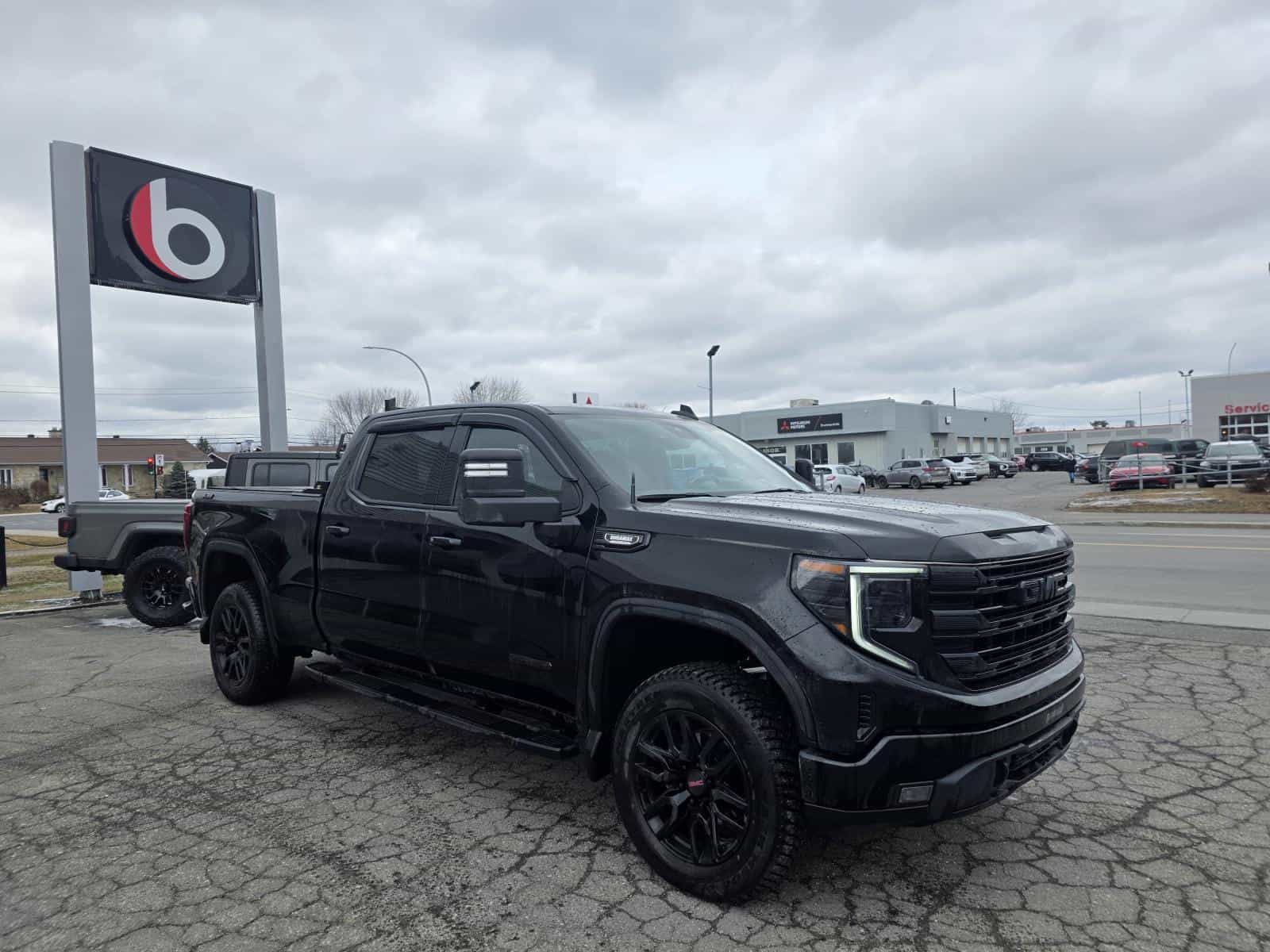 2024 GMC Sierra 1500 Elevation - Image 4