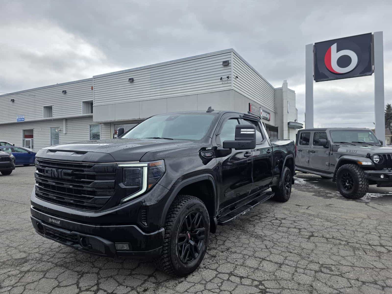 2024 GMC Sierra 1500 Elevation - Image 1