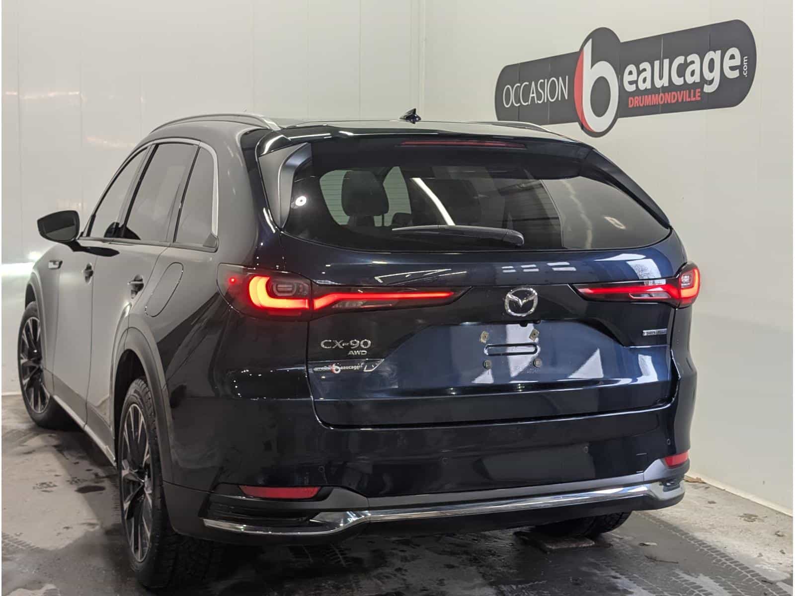 2025 Mazda CX-90 GT PHEV - Image 4