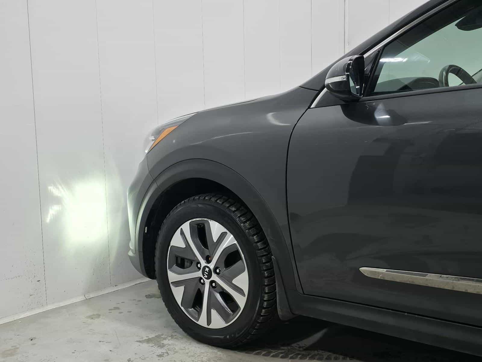 2020 Kia Niro EV SX Touring - Image 4