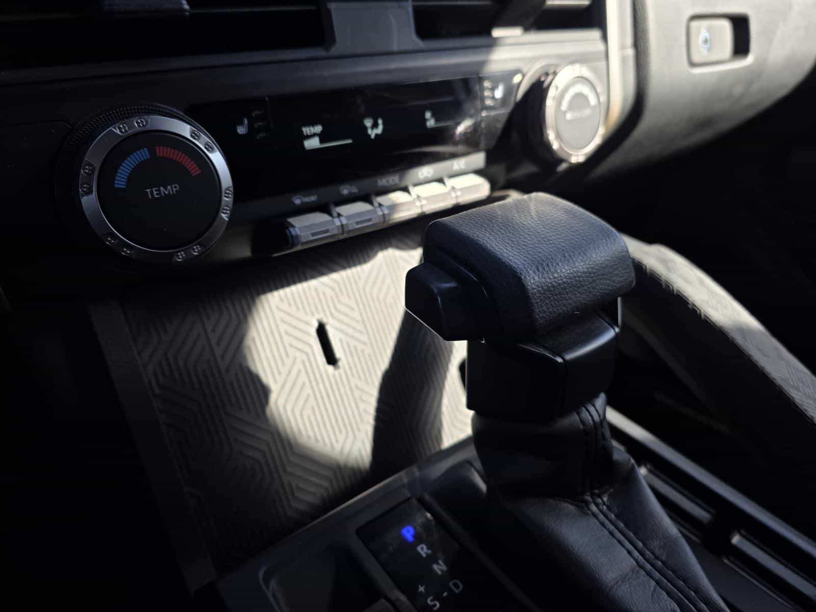 Image 16 Toyota Tacoma SR5 2024