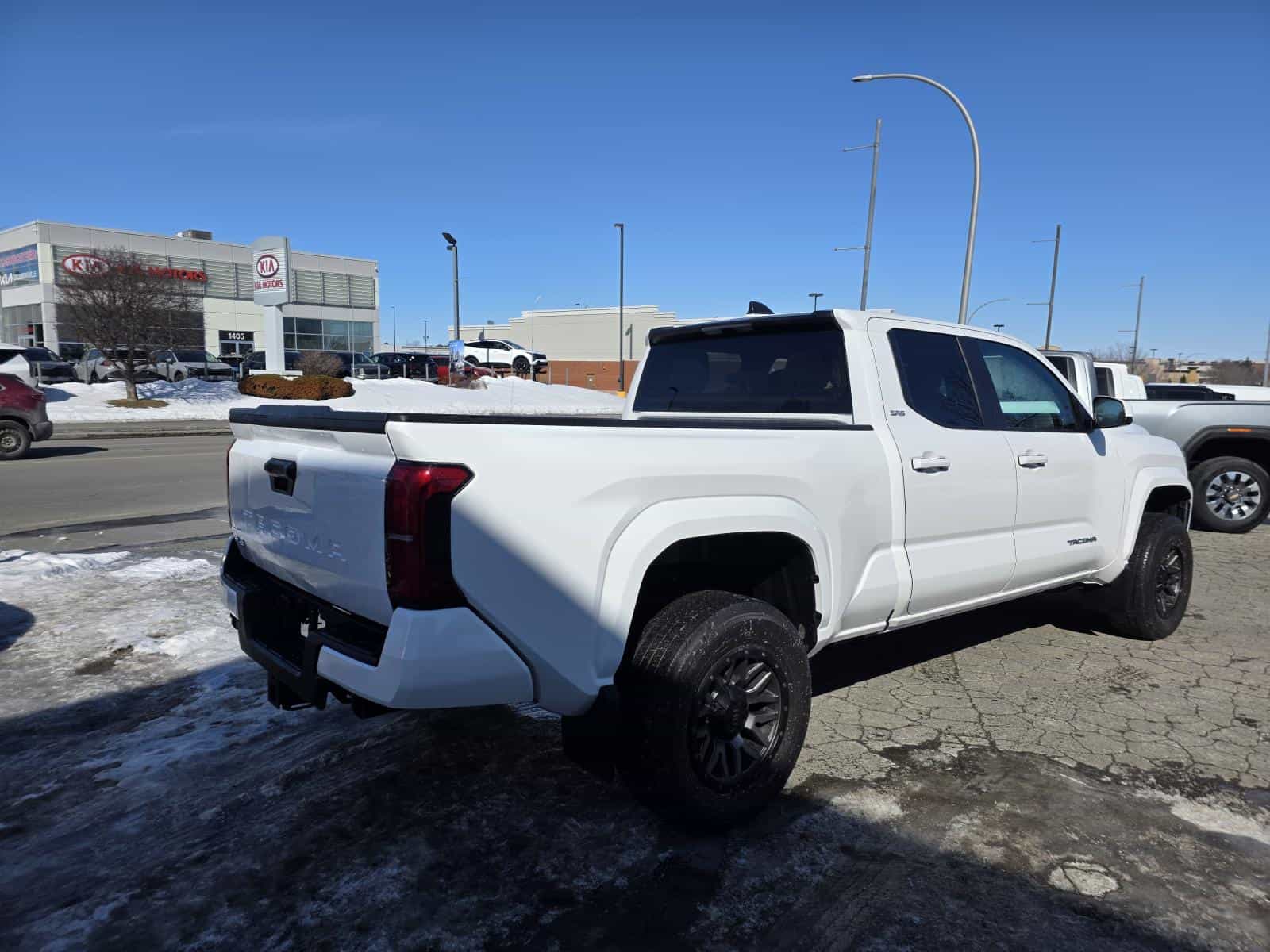 2024 Toyota Tacoma SR5 - Image 11