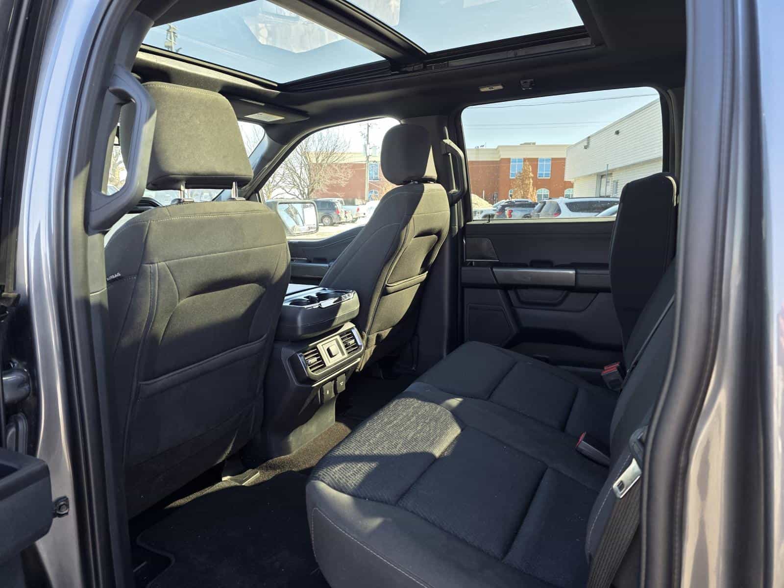 2022 Ford F150 XLT - Image 22