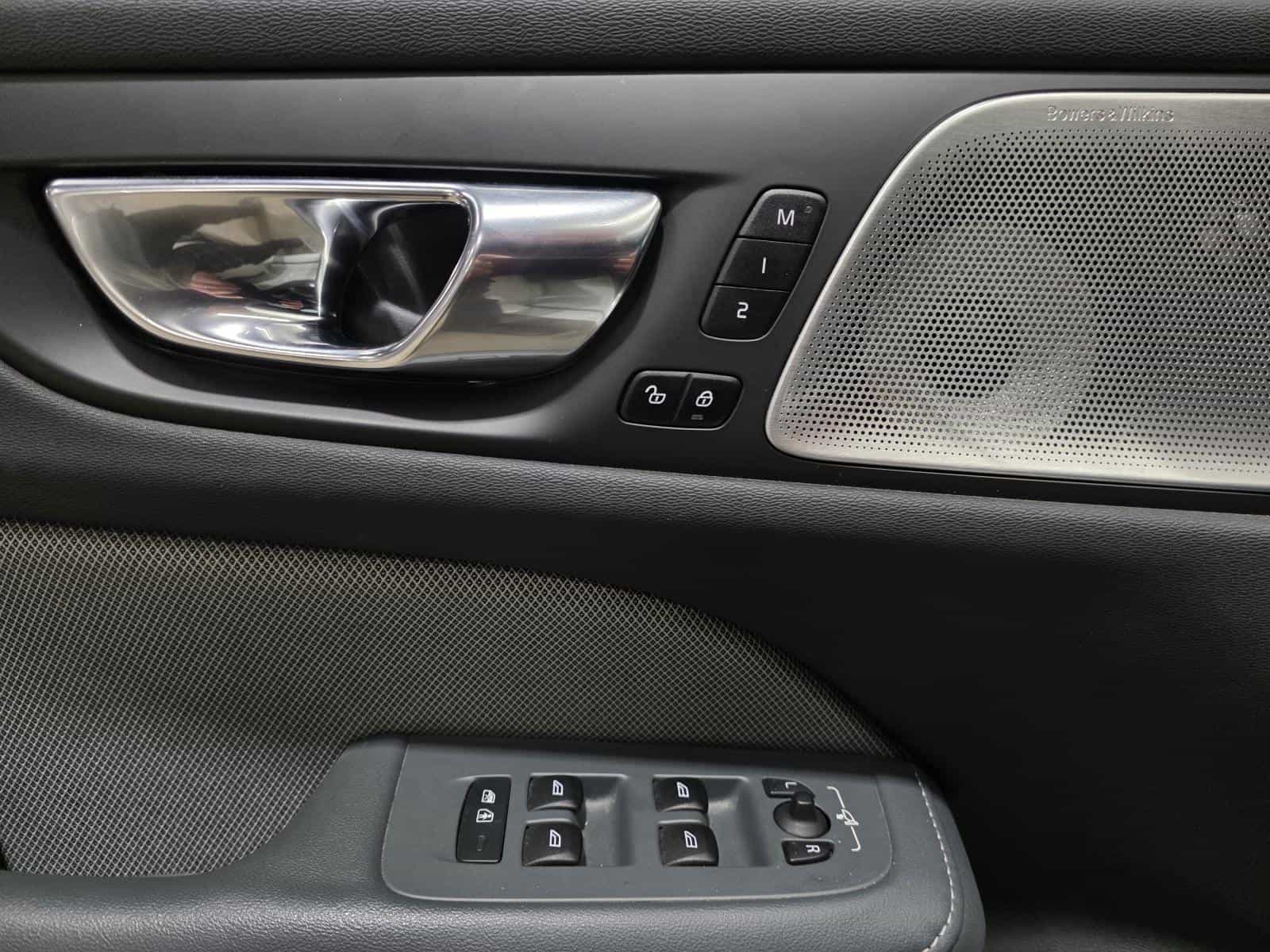 Image 20 Volvo V60 R-Design 2022