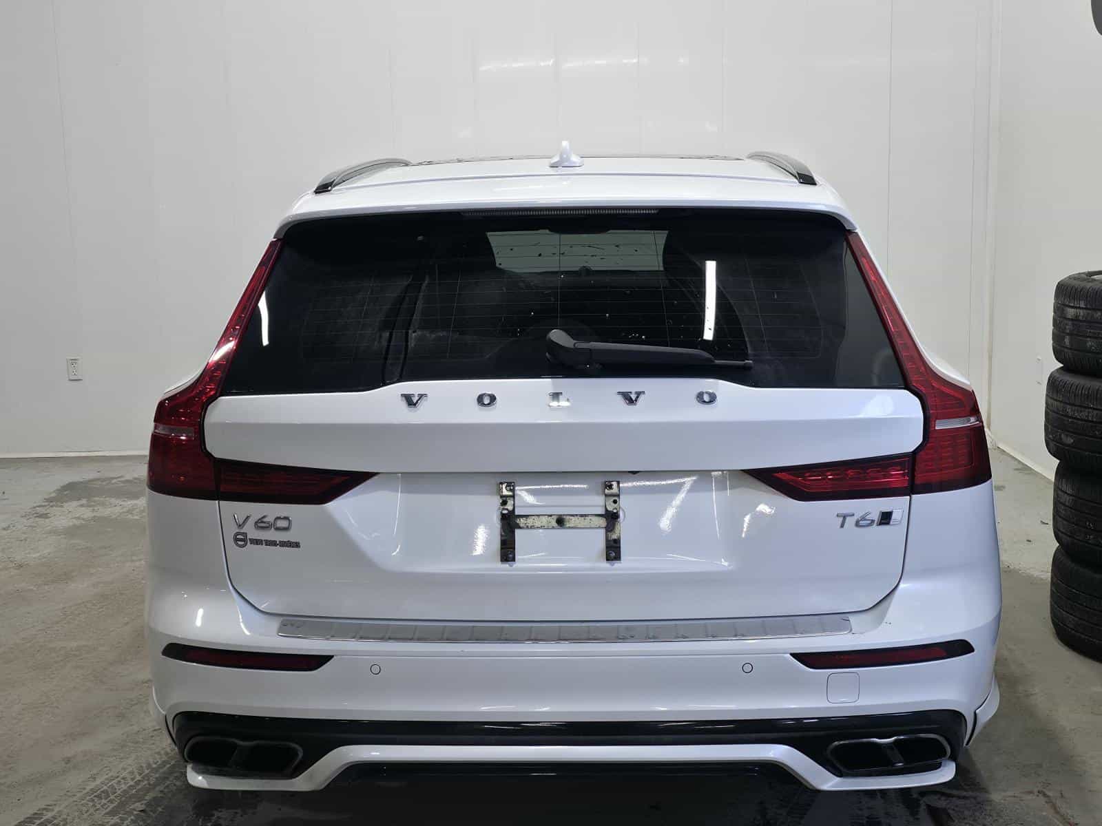 Image 9 Volvo V60 R-Design 2022