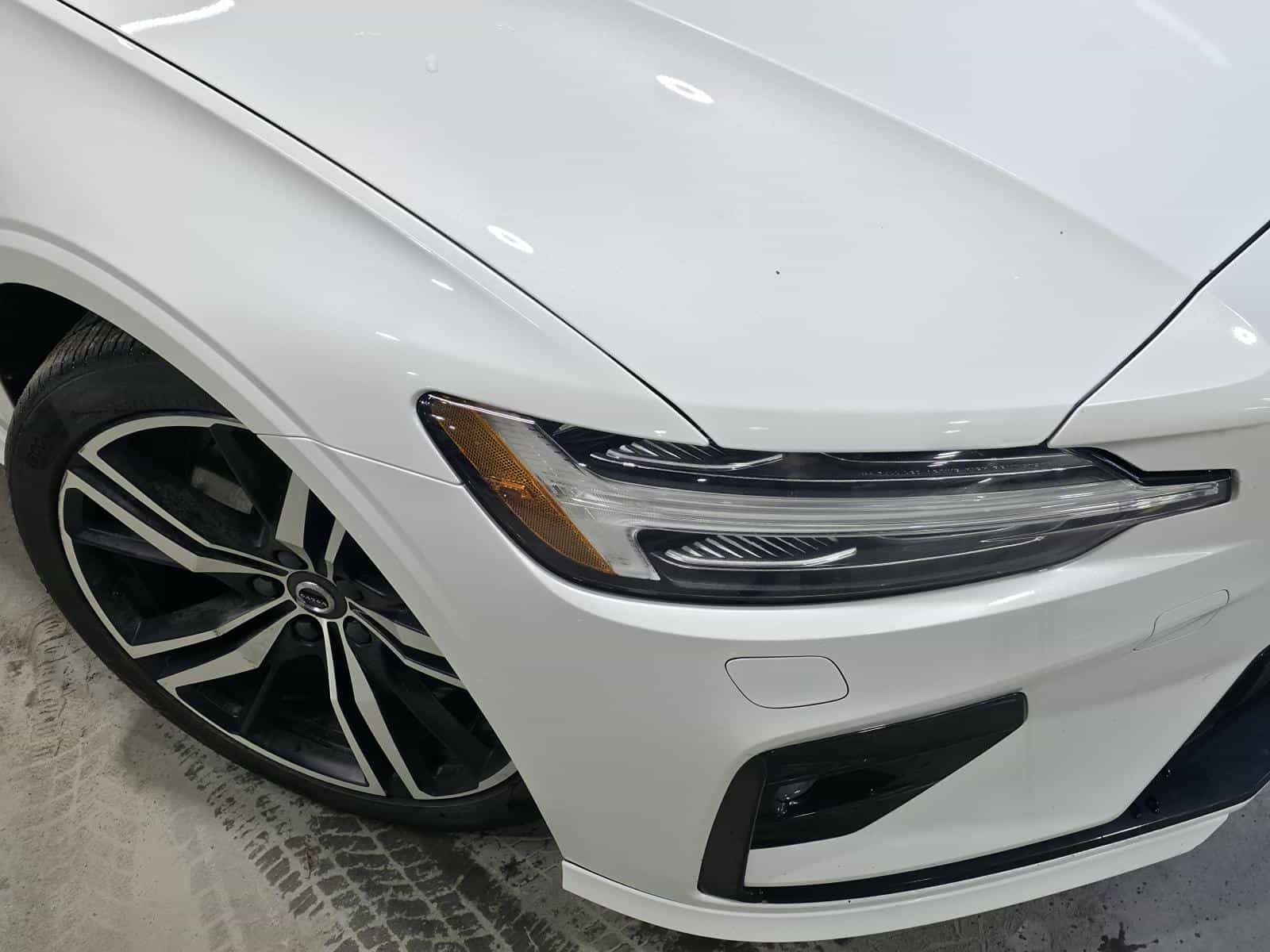 Image 5 Volvo V60 R-Design 2022