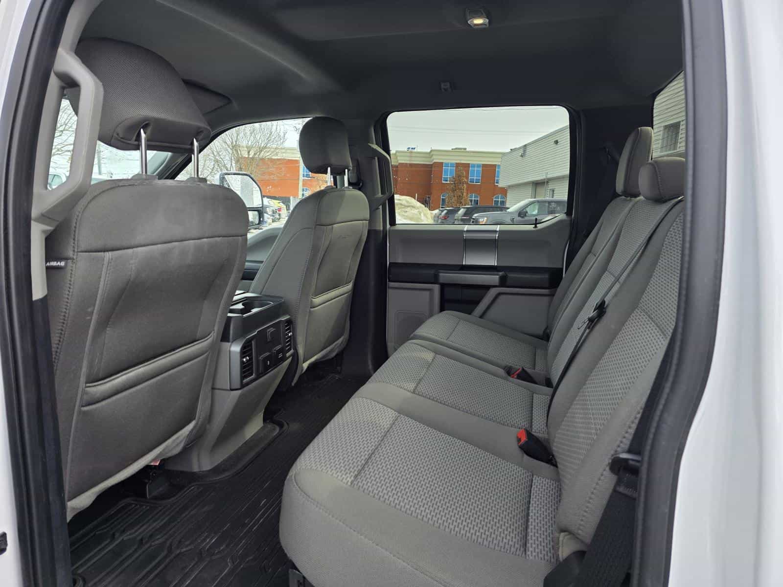 2020 Ford F250 S/D XLT - Image 24