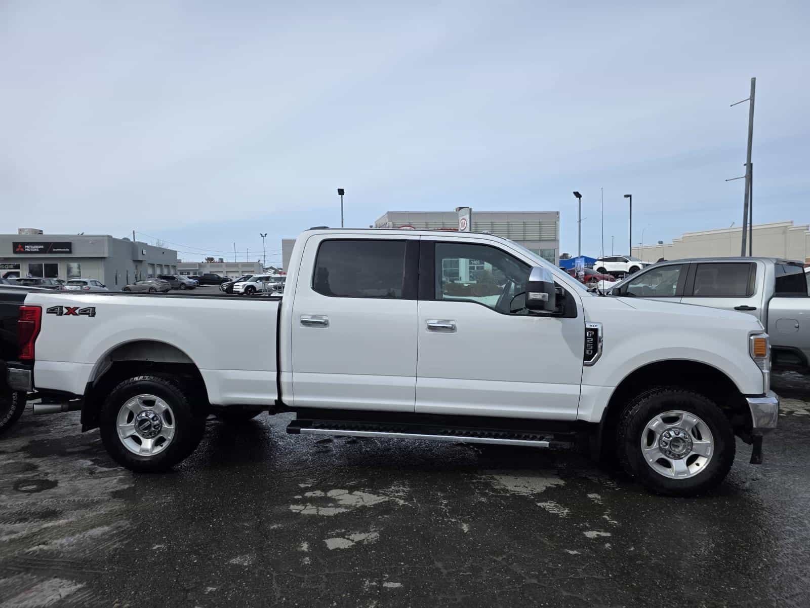 2020 Ford F250 S/D XLT - Image 8