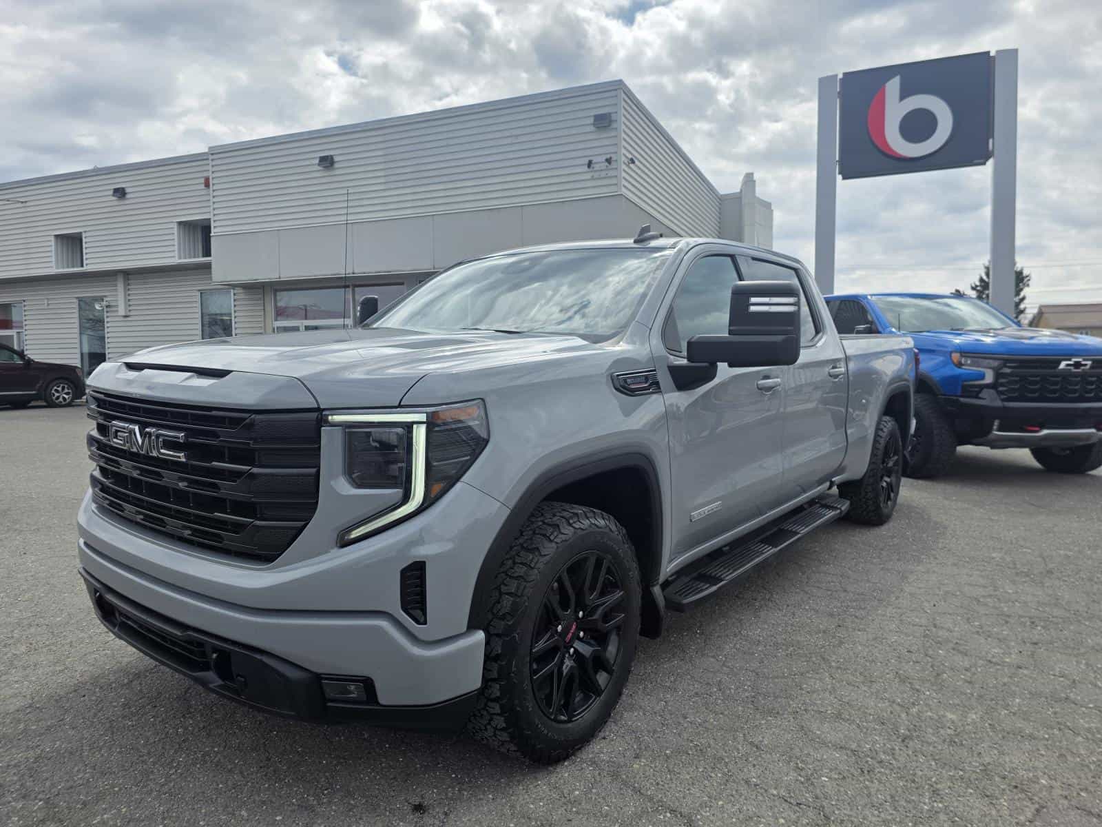 2024 GMC Sierra 1500 Elevation - Image 1