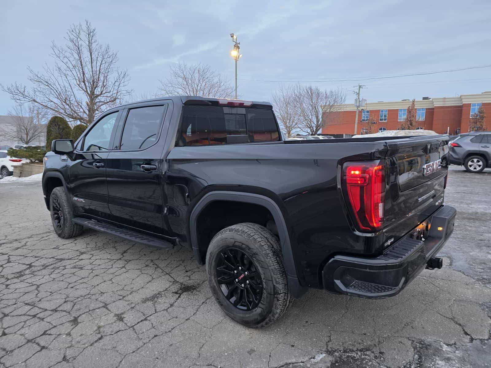 Image 9 GMC Sierra 1500 AT4X 2023