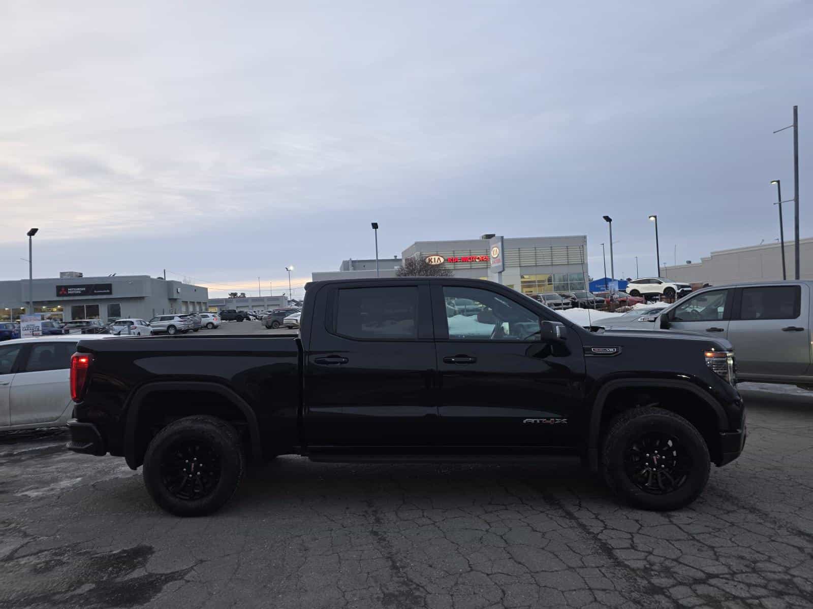 Image 10 GMC Sierra 1500 AT4X 2023