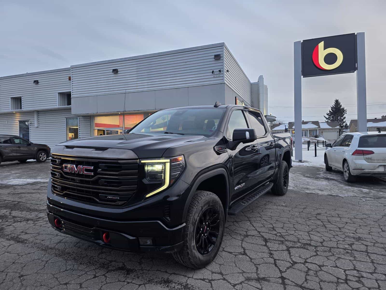 Image 1 GMC Sierra 1500 AT4X 2023