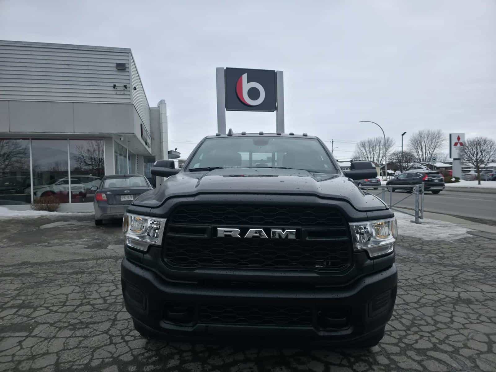 Image 5 RAM 3500 Tradesman 2022