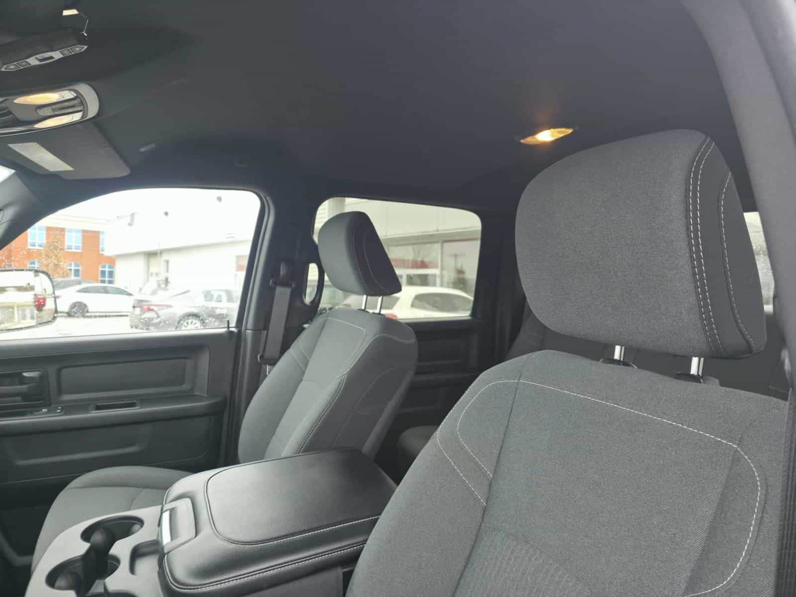 2022 RAM 3500 Tradesman - Image 25