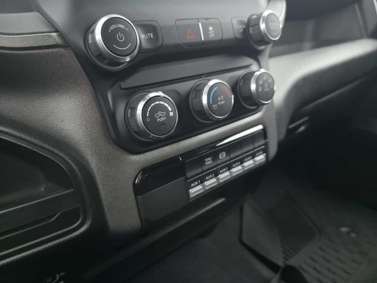 Image 21 RAM 3500 Tradesman 2022