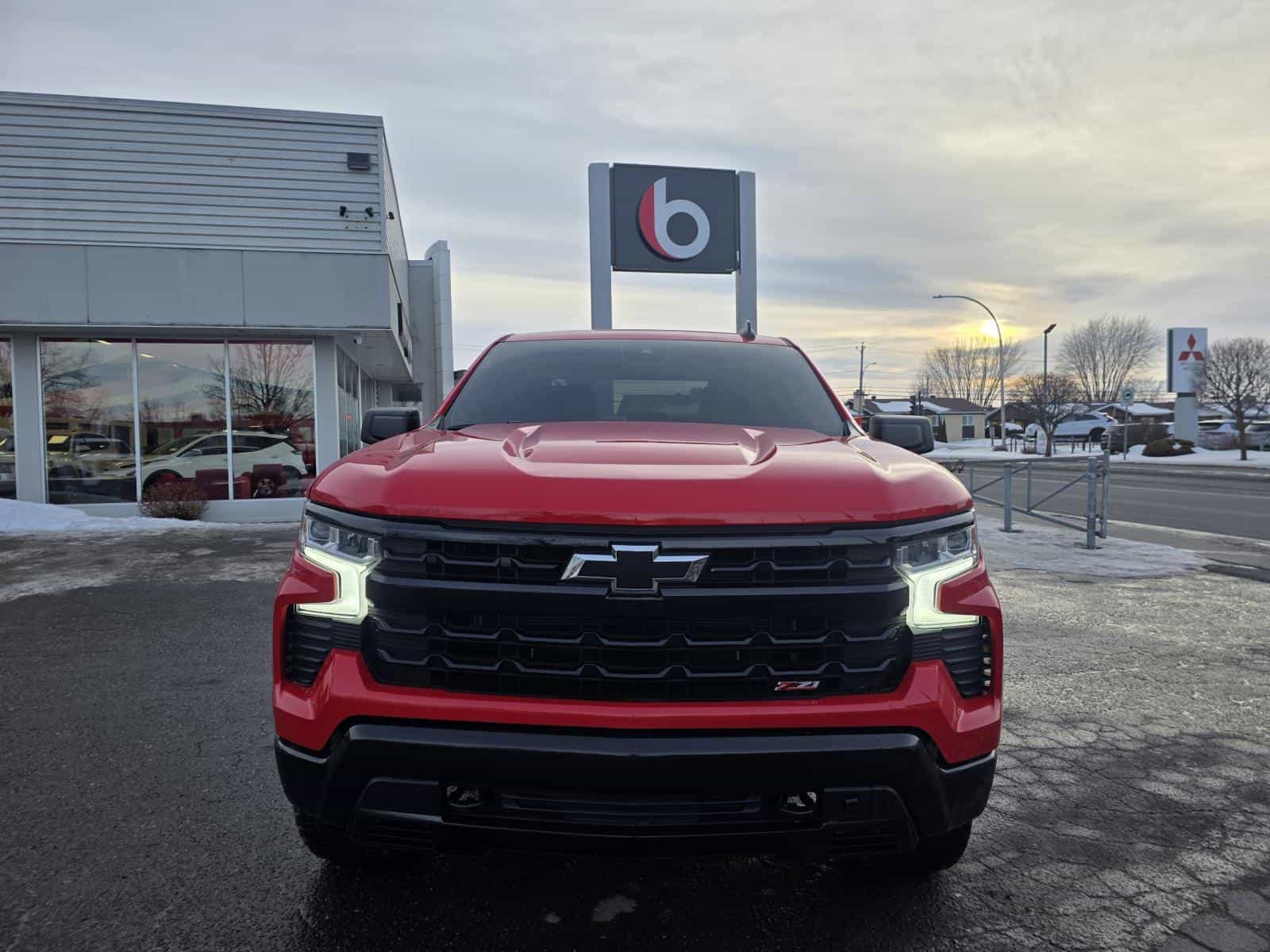 Image 2 Chevrolet Silverado 1500 LT 2023