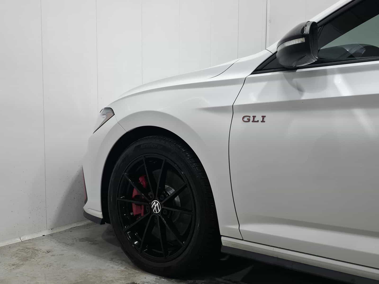 Image 9 Volkswagen Jetta GLI Autobahn 2025