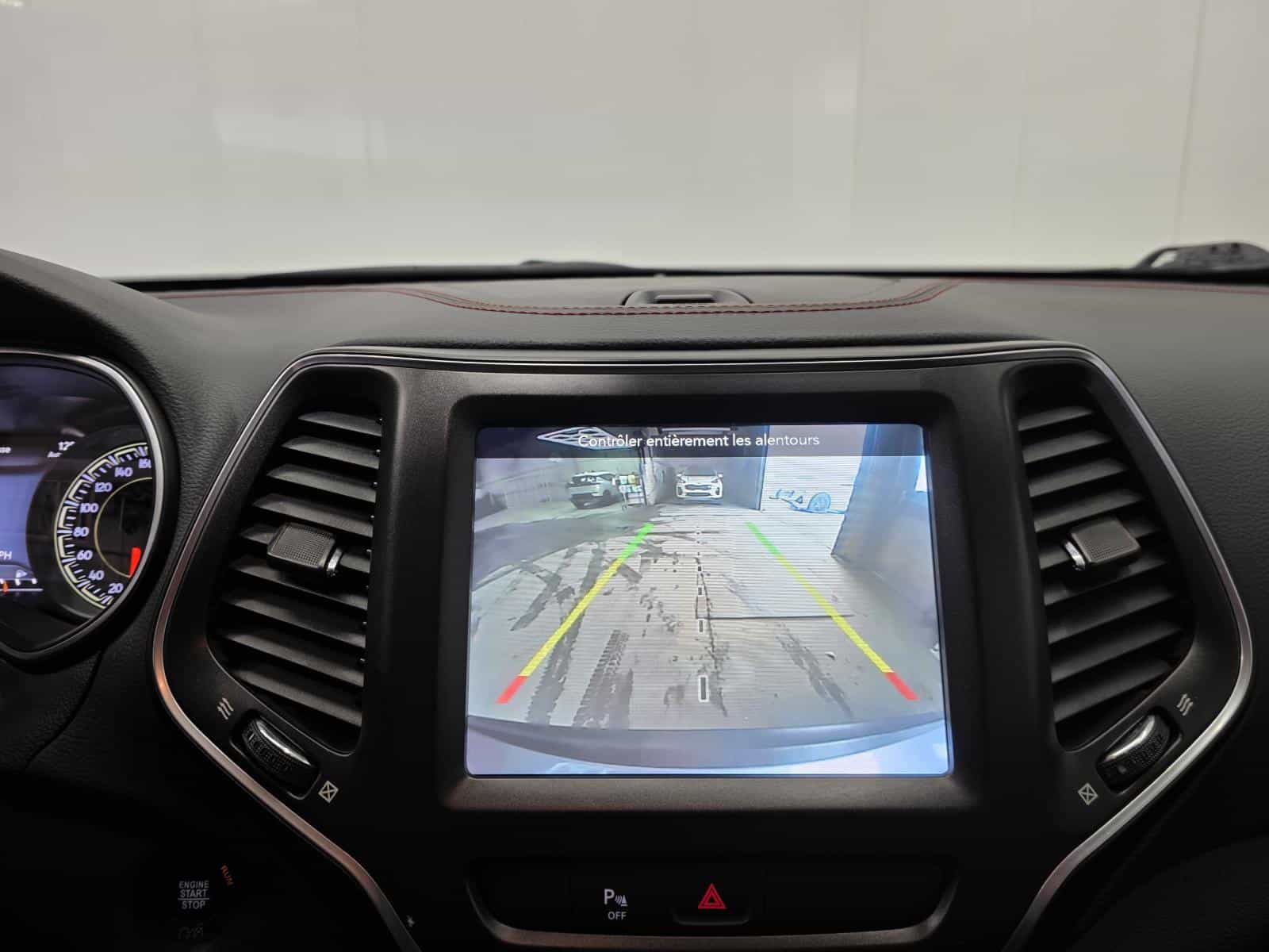 2021 Jeep Cherokee Trailhawk - Image 14