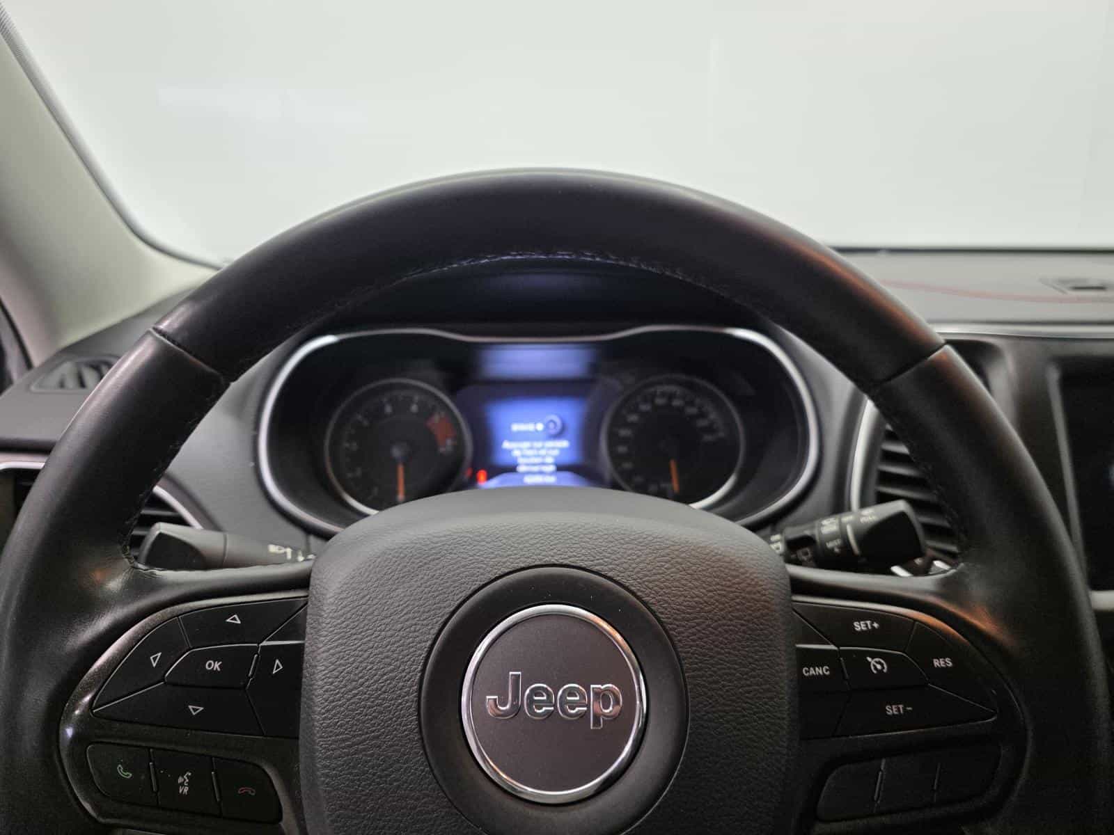 2021 Jeep Cherokee Trailhawk - Image 17