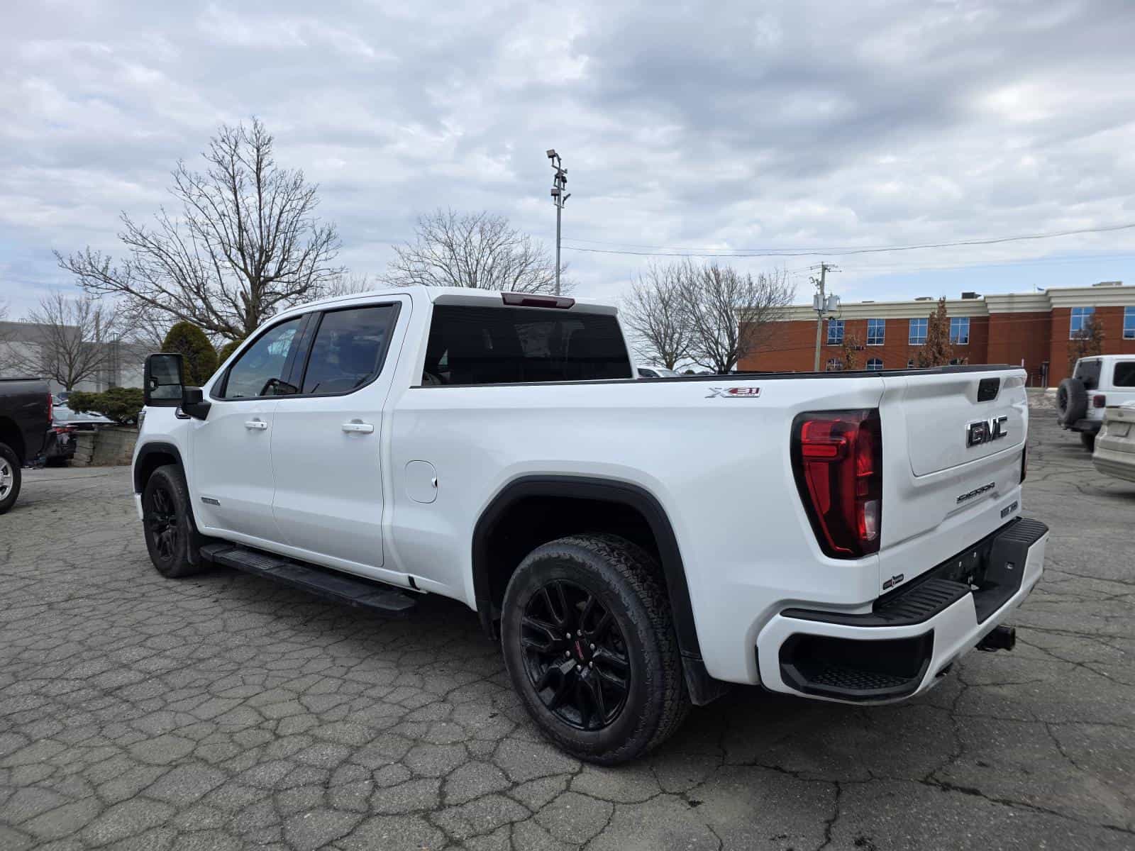 Image 12 GMC Sierra 1500 LTD Elevation 2022