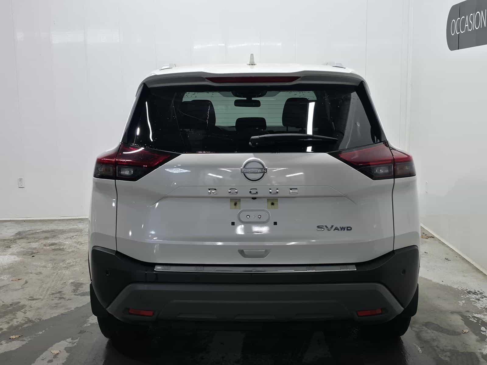 2023 Nissan Rogue SV - Image 6