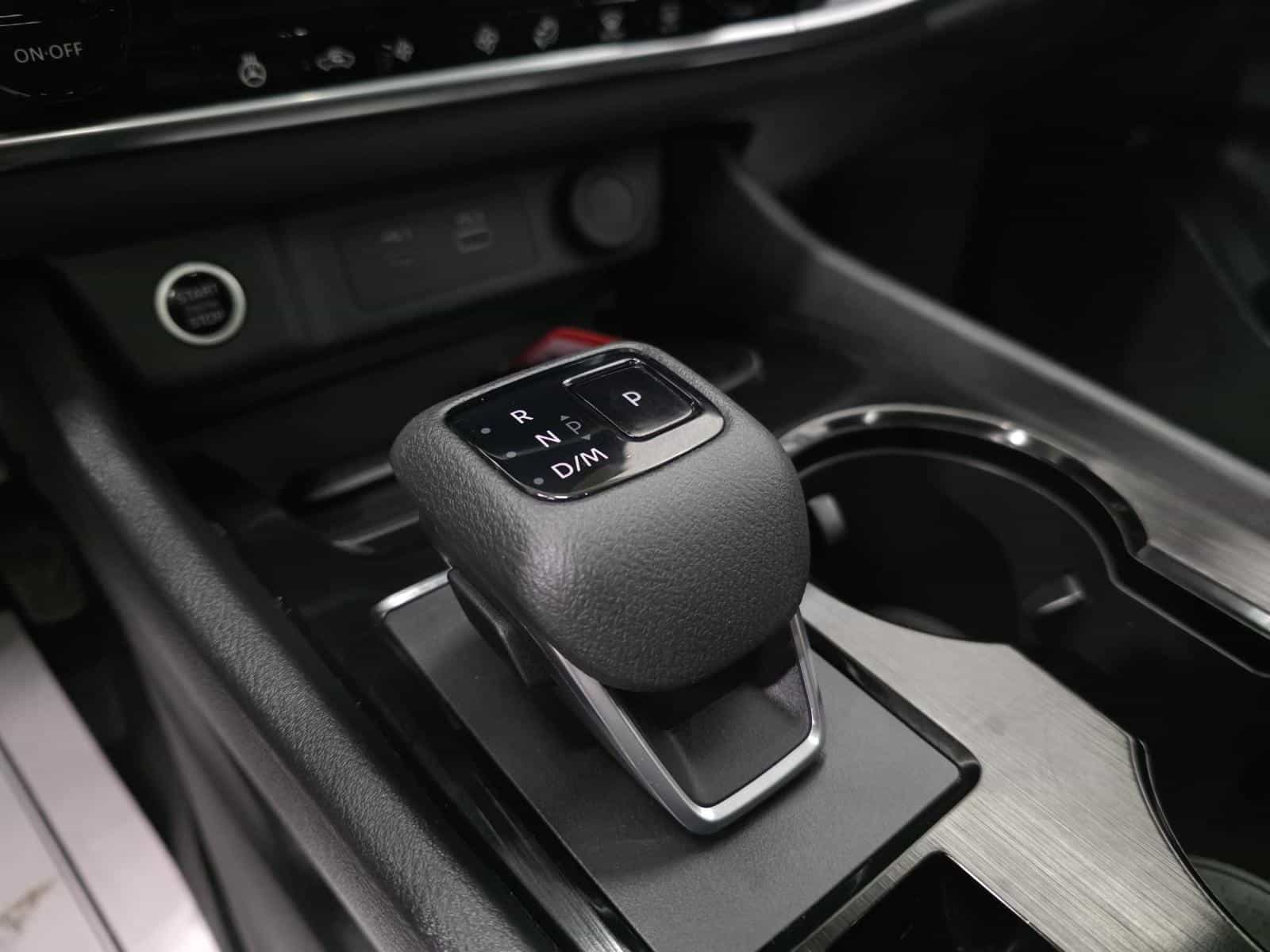 2023 Nissan Rogue SV Midnight - Image 14