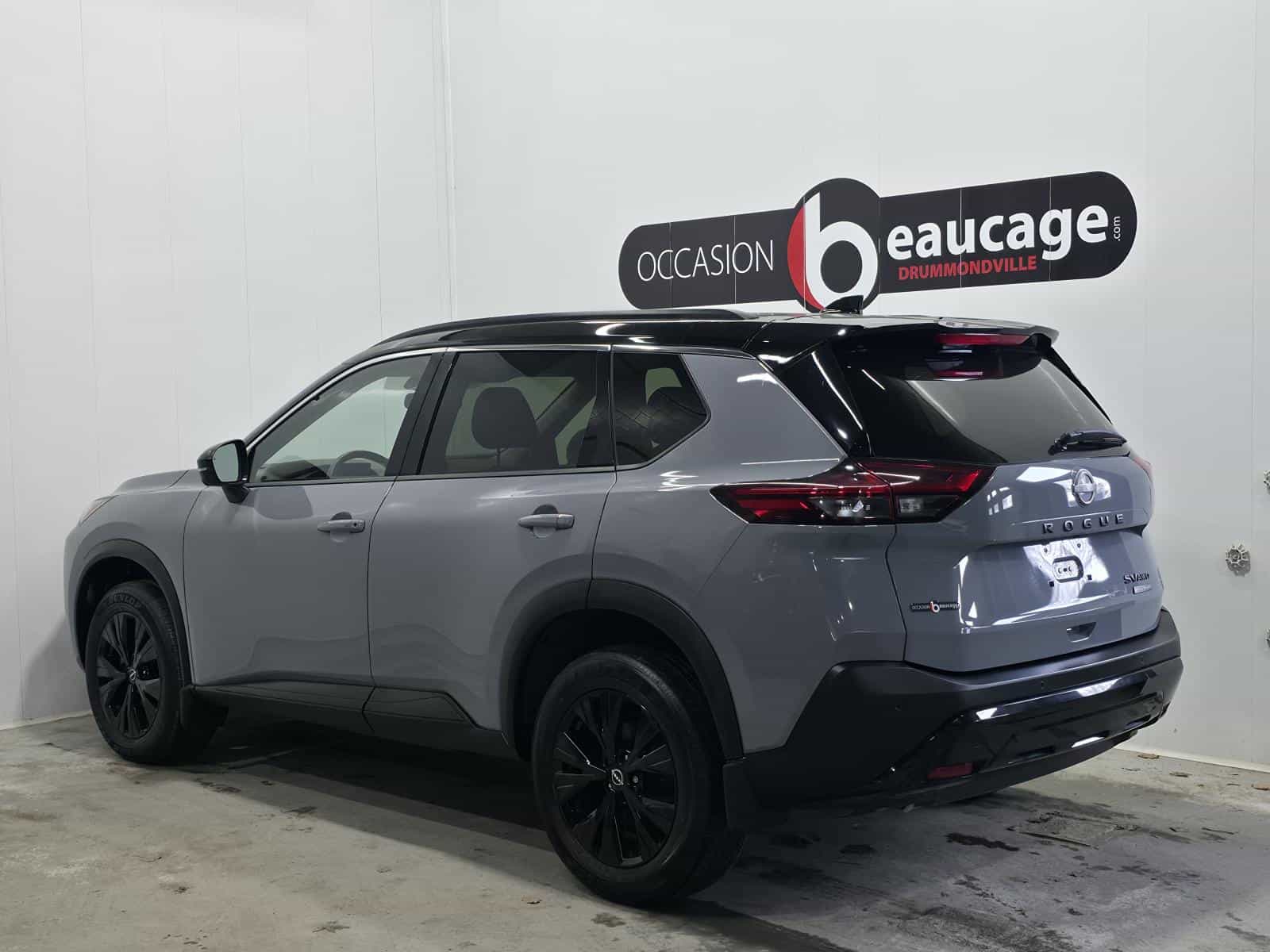 Image 7 Nissan Rogue SV Midnight 2023