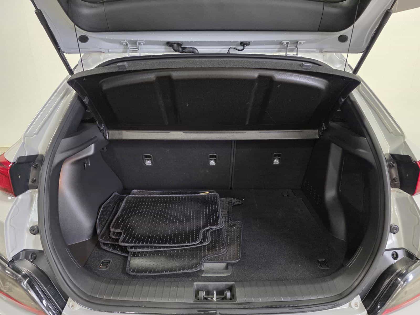 2023 Hyundai Kona N Line - Image 11