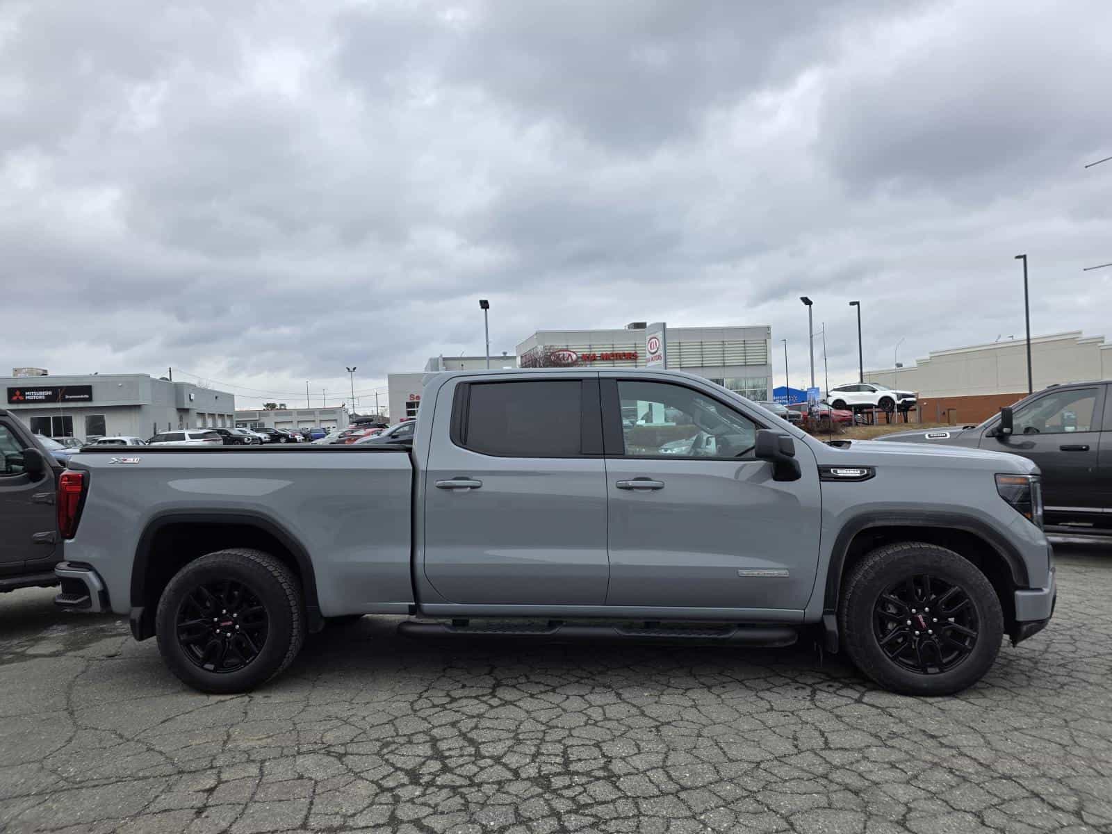 Image 10 GMC Sierra 1500 Elevation 2024