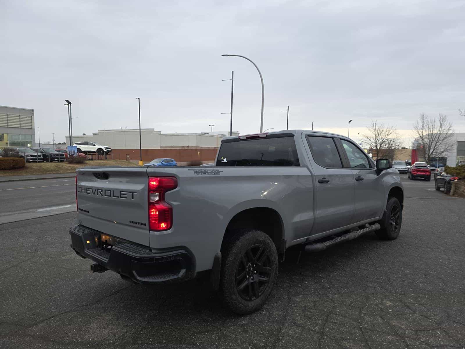 2024 Chevrolet Silverado 1500 Custom Trail Boss - Image 11