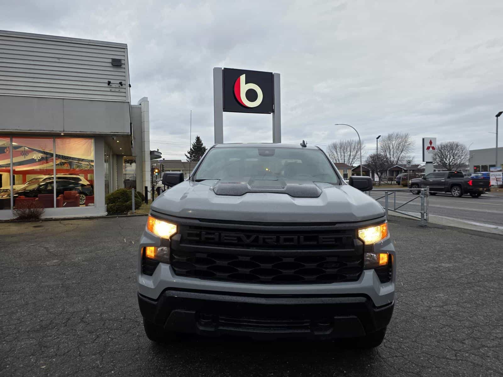 2024 Chevrolet Silverado 1500 Custom Trail Boss - Image 3