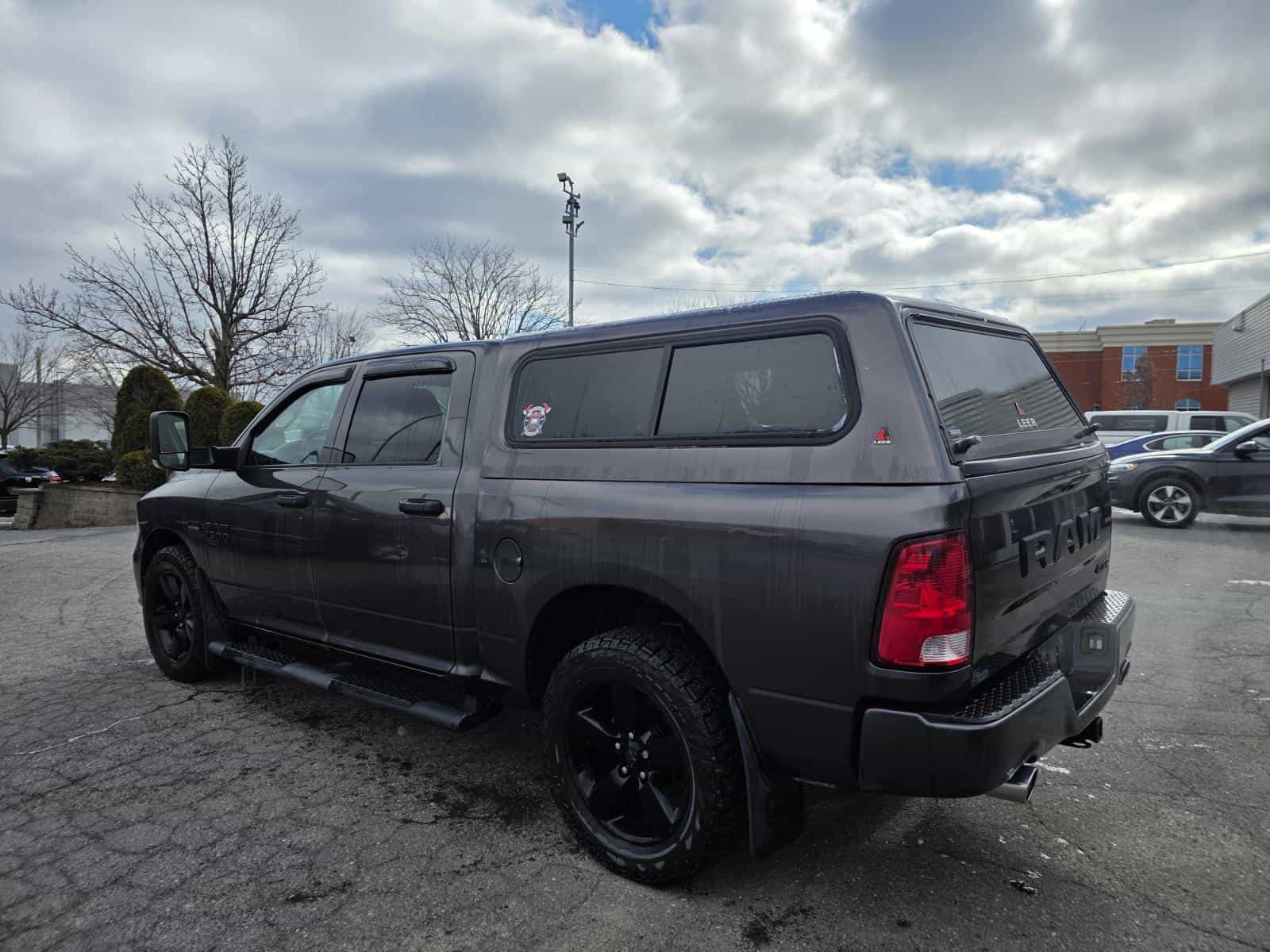 Image 10 RAM 1500 Classic Express 2020