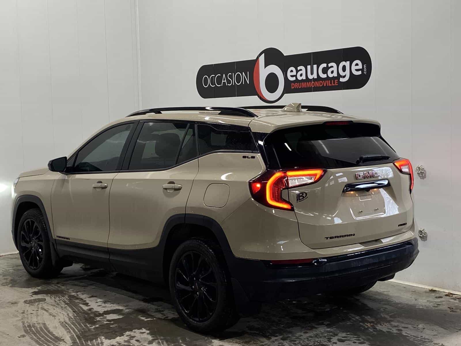 Image 2 GMC Terrain SLE 2023