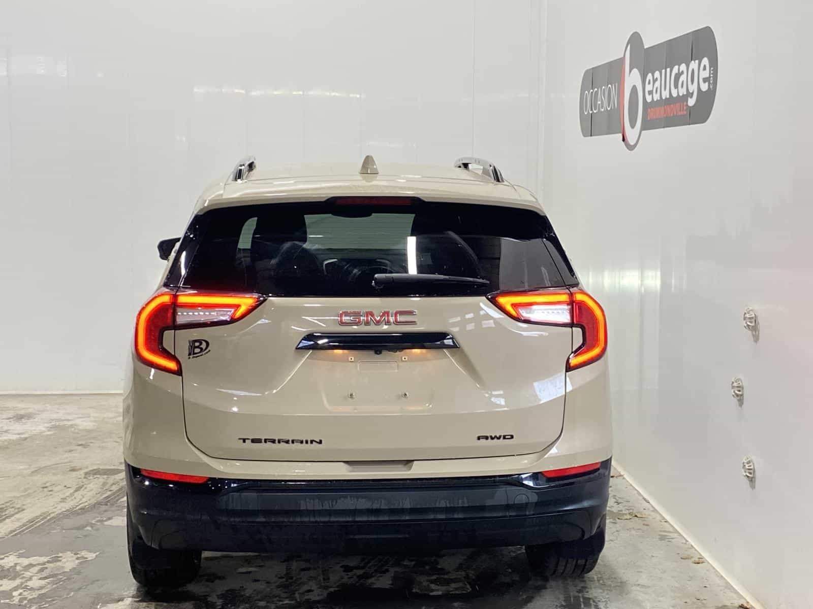 Image 3 GMC Terrain SLE 2023