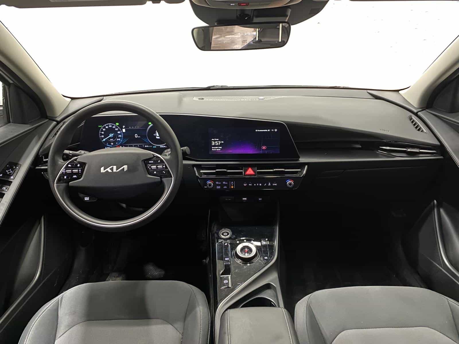 2023 Kia Niro EV Premium - Image 4