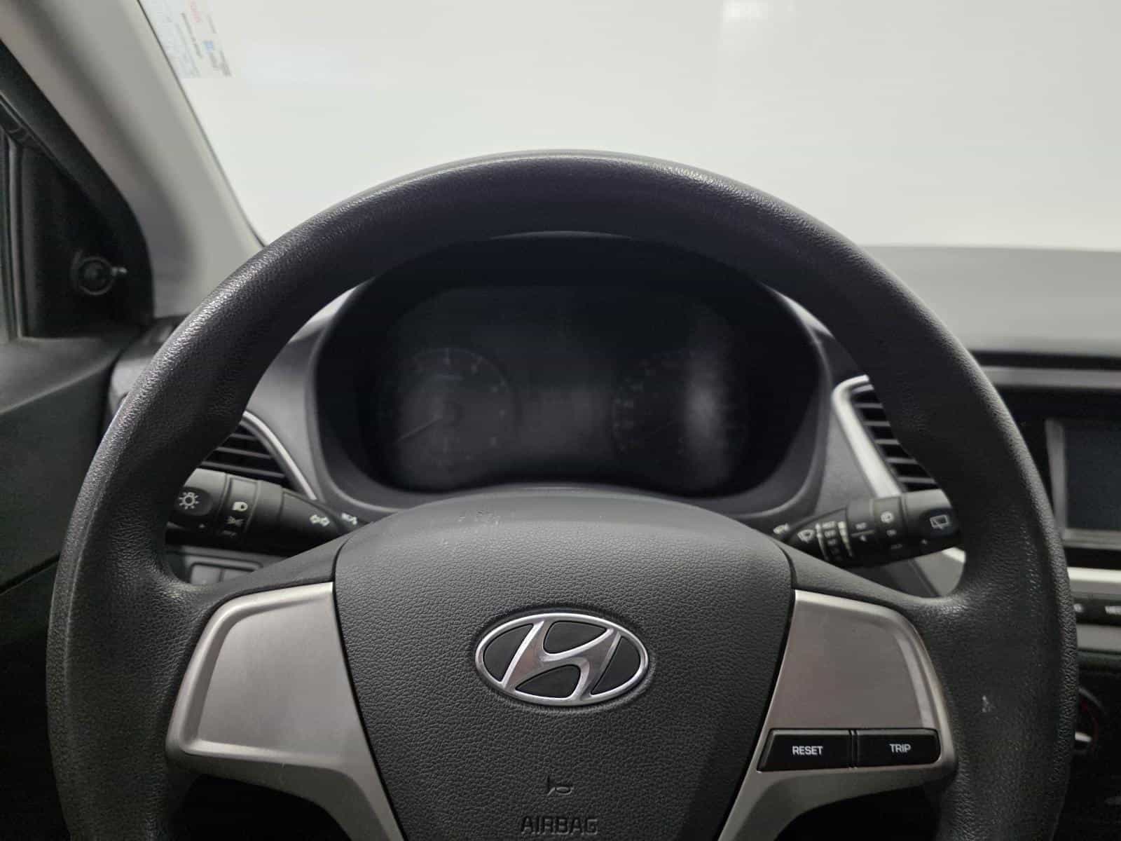 Image 11 Hyundai Accent Essential 2019