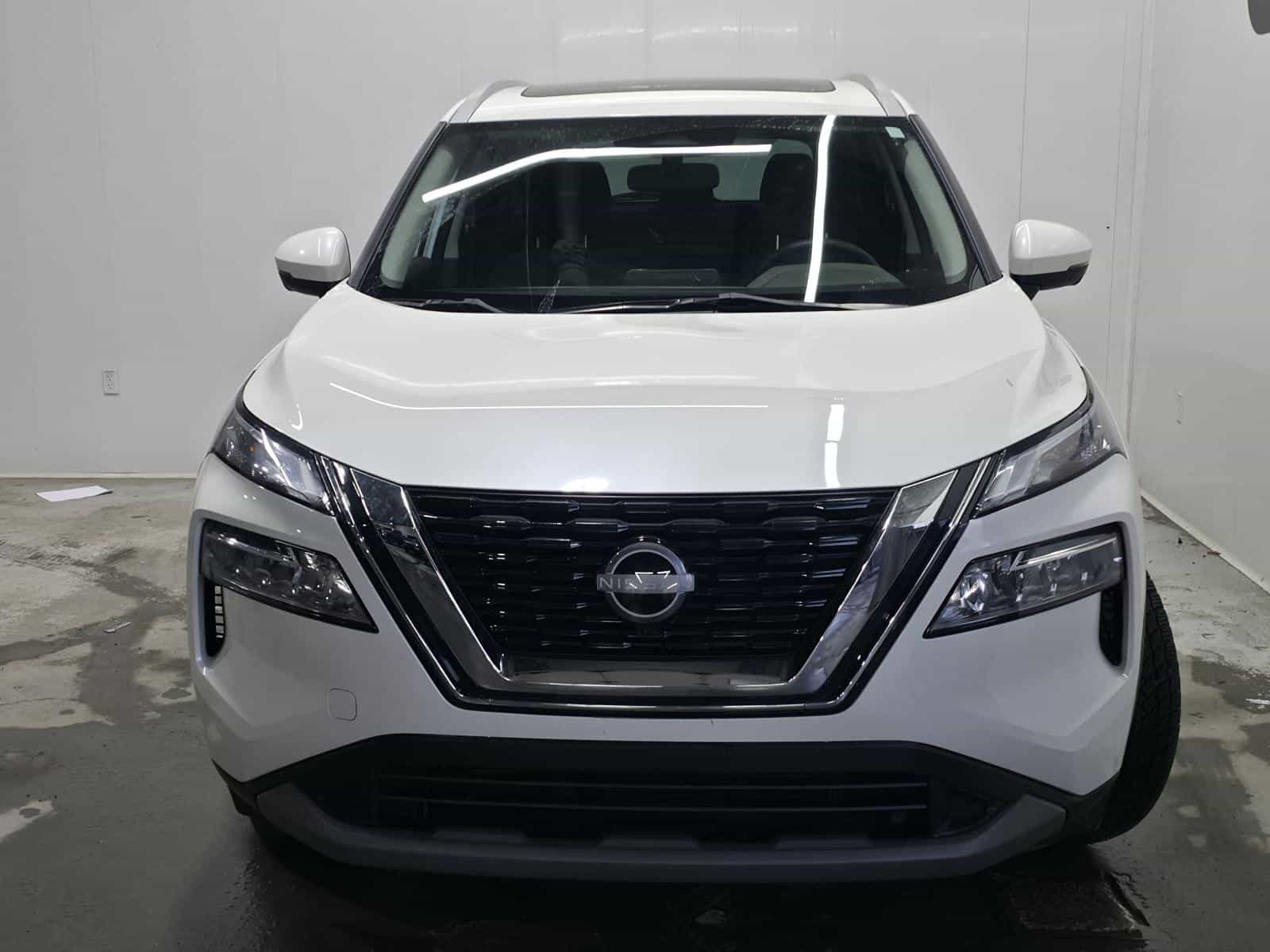 Image 1 Nissan Rogue SV Moonroof 2023