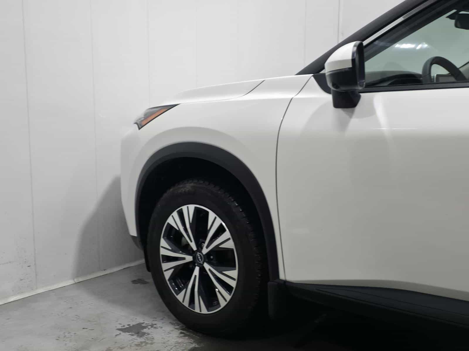 Image 5 Nissan Rogue SV Moonroof 2023