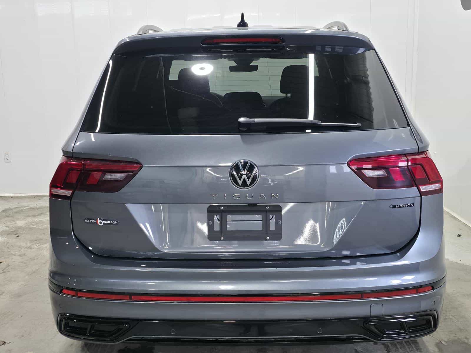 2024 Volkswagen Tiguan Comfortline R-L Blk - Image 6