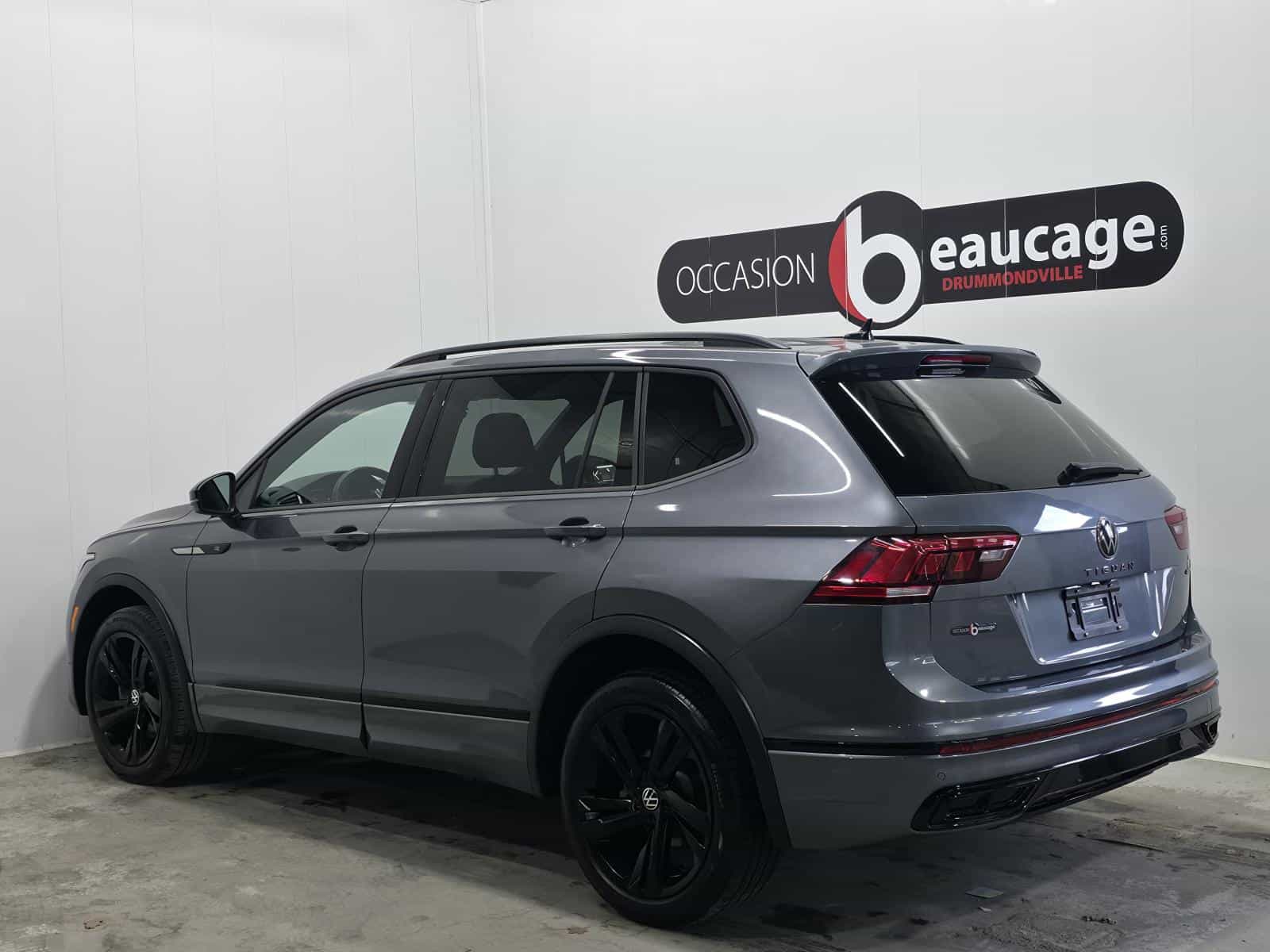 2024 Volkswagen Tiguan Comfortline R-L Blk - Image 10