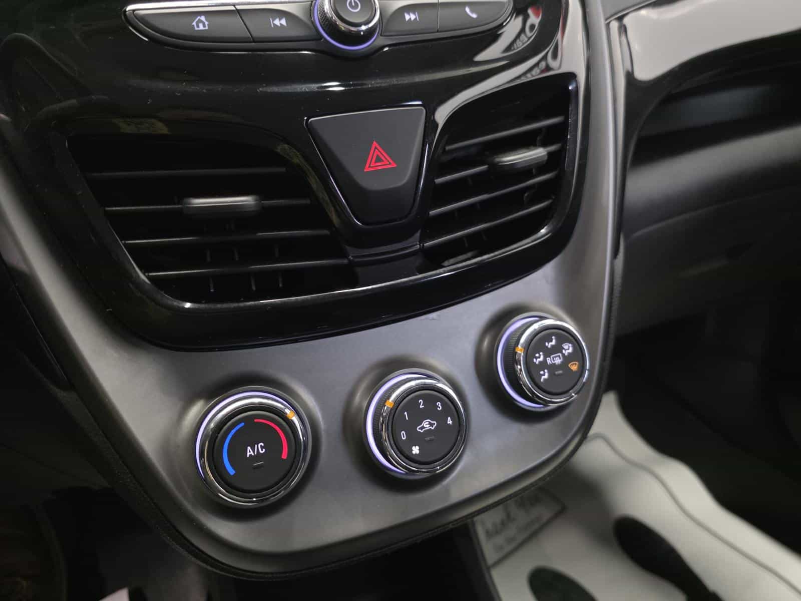 Image 16 Chevrolet Spark 1LT 2022