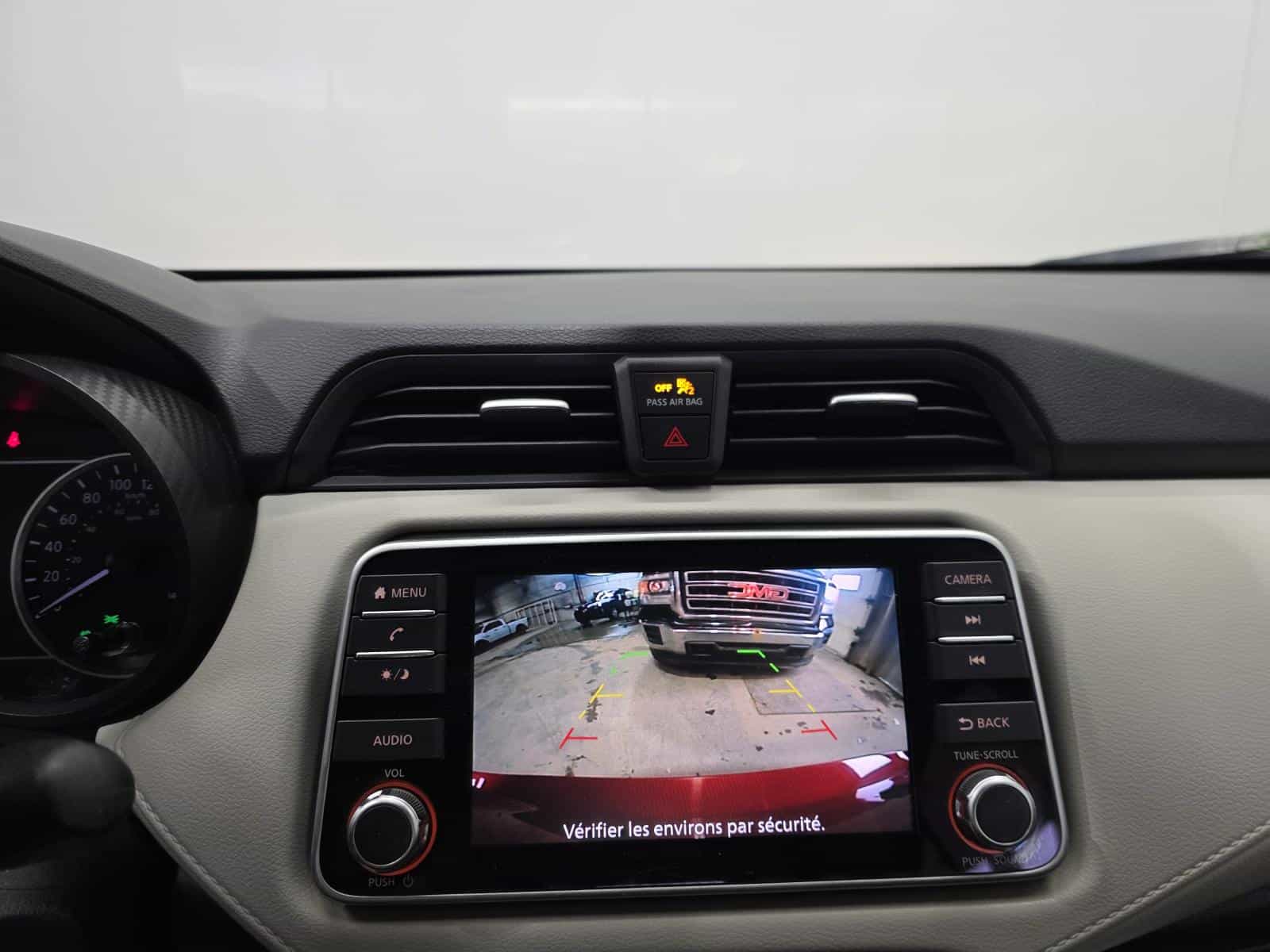 Image 14 Nissan Versa SV 2022