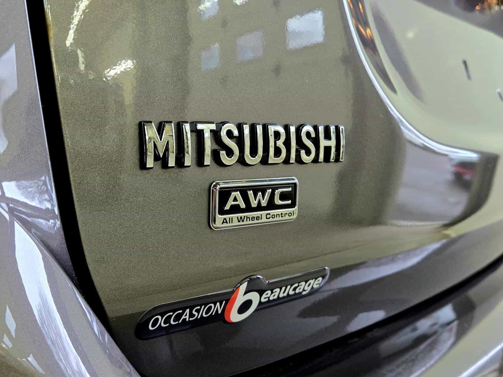 Image 3 Mitsubishi Outlander SE 2018