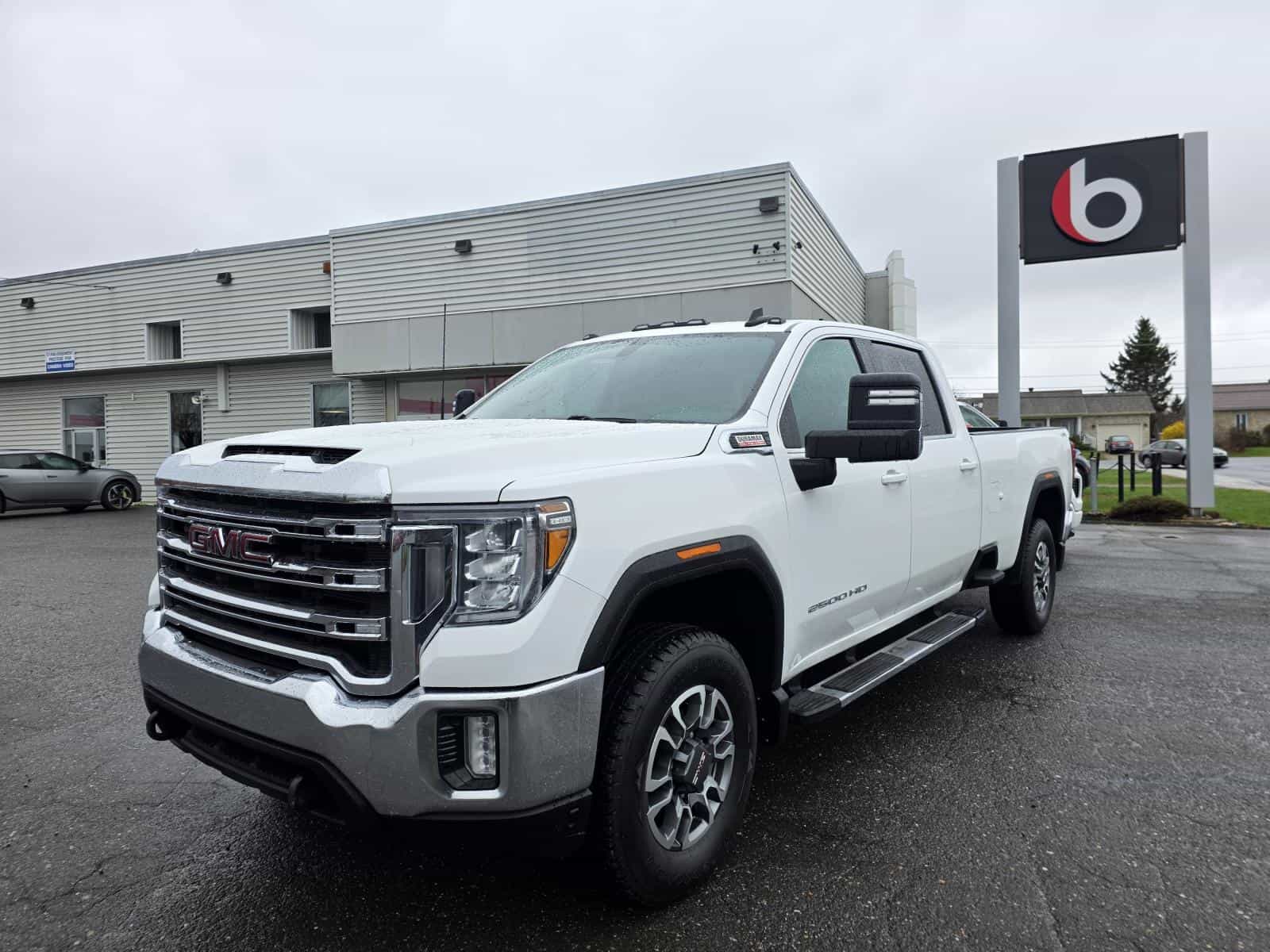 2023 GMC Sierra 2500 SLE - Image 1