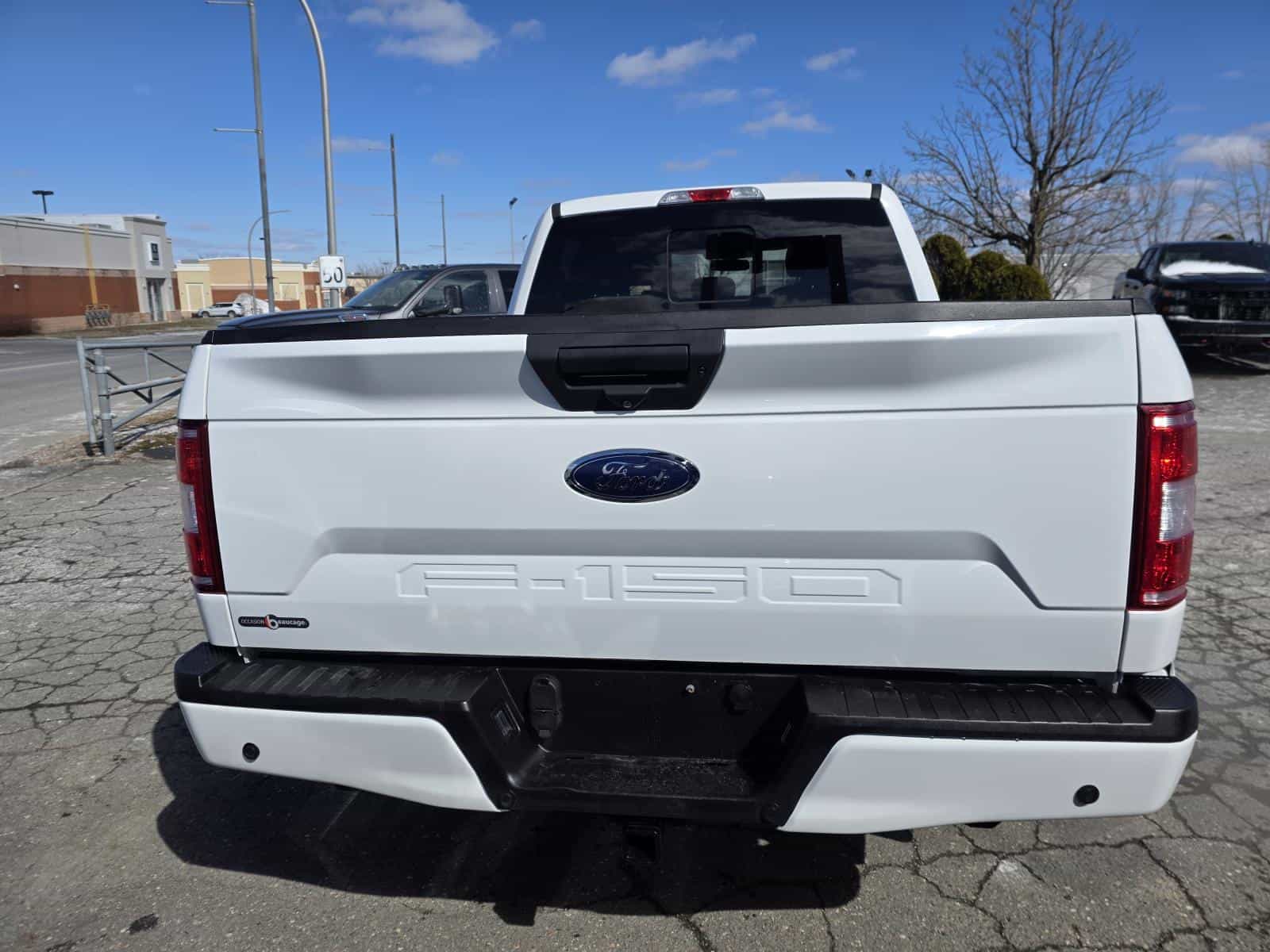 2019 Ford F150 XLT - Image 10