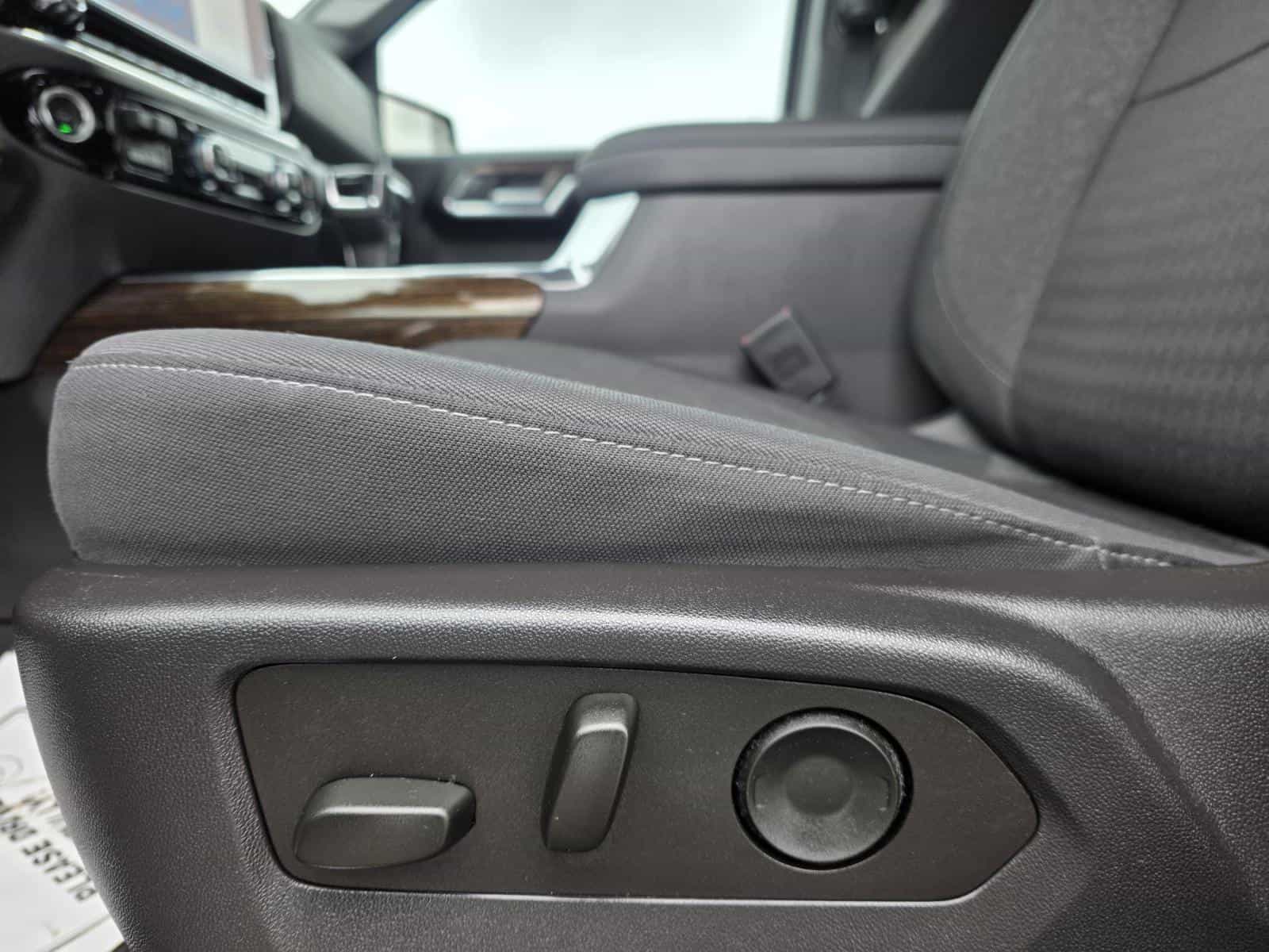 2024 GMC Sierra 1500 Elevation - Image 18