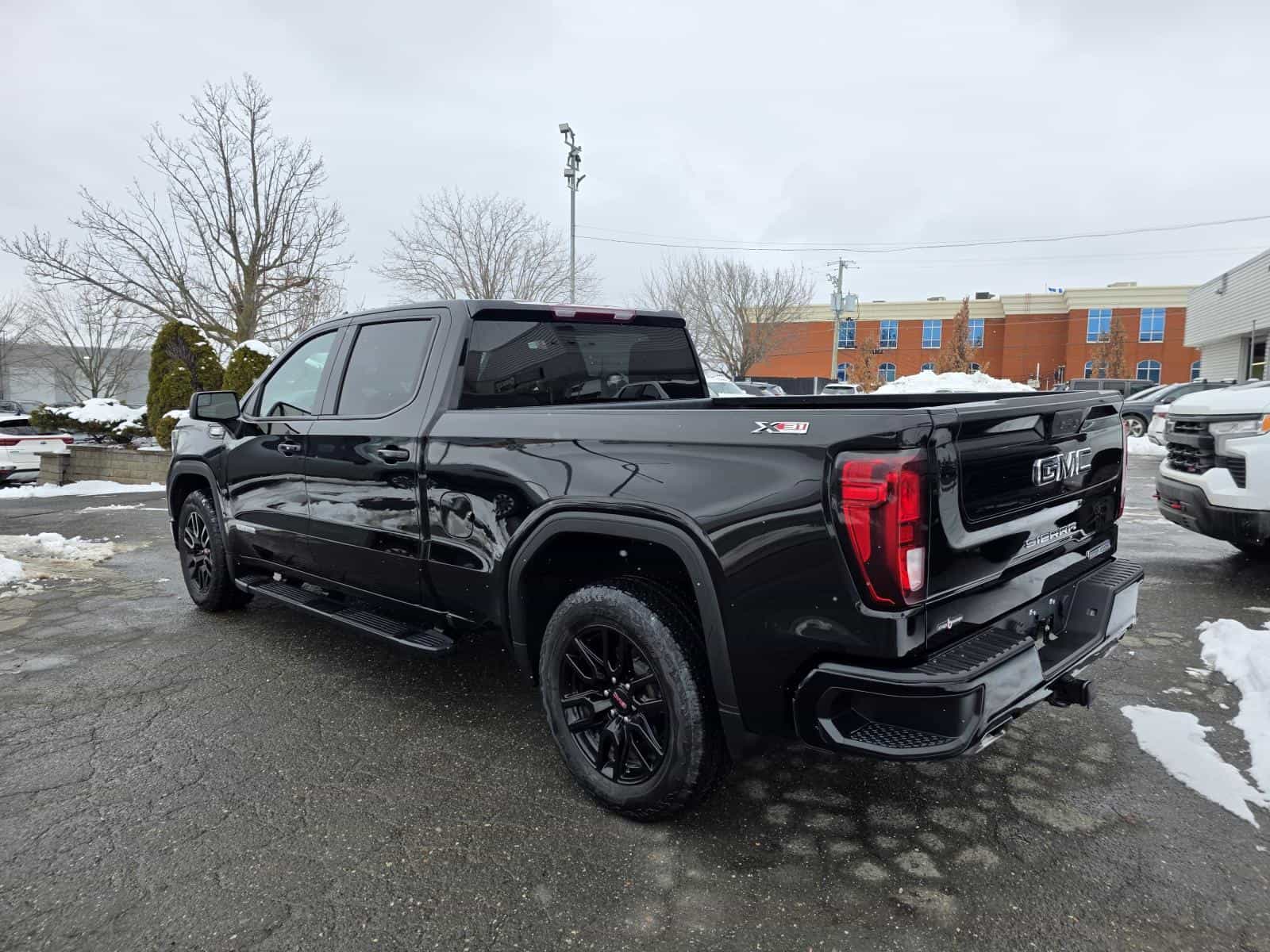 2024 GMC Sierra 1500 Elevation - Image 9
